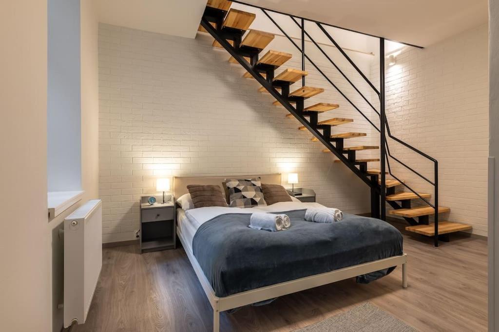Appartamento Eclectic And Design Duplex In Praga Esterno foto