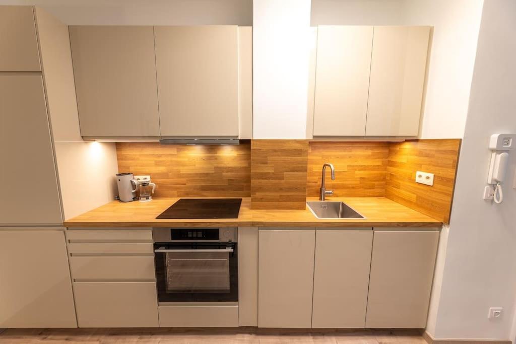 Appartamento Eclectic And Design Duplex In Praga Esterno foto