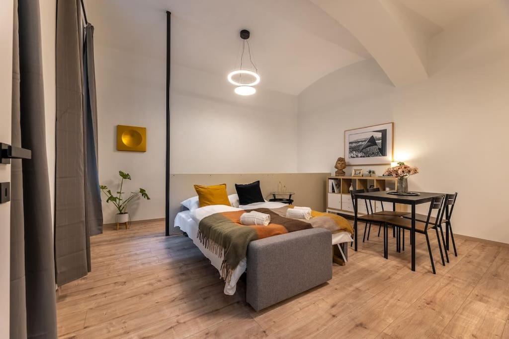 Appartamento Eclectic And Design Duplex In Praga Esterno foto
