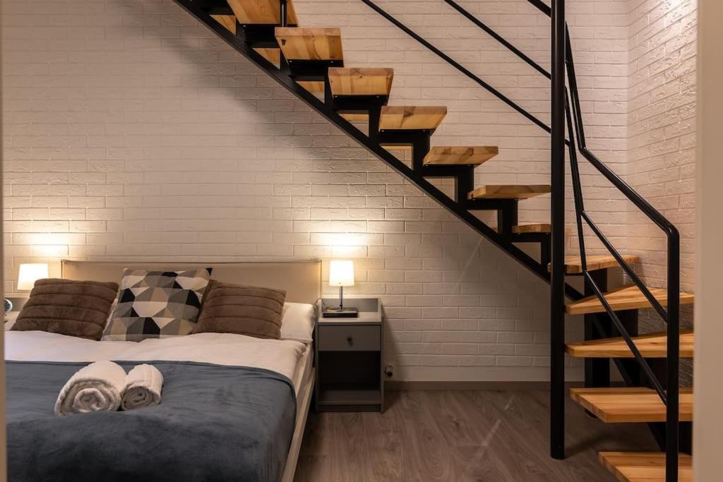 Appartamento Eclectic And Design Duplex In Praga Esterno foto